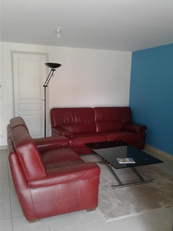 Les Champs Appartement Cernoy-en-Berry Buitenkant foto