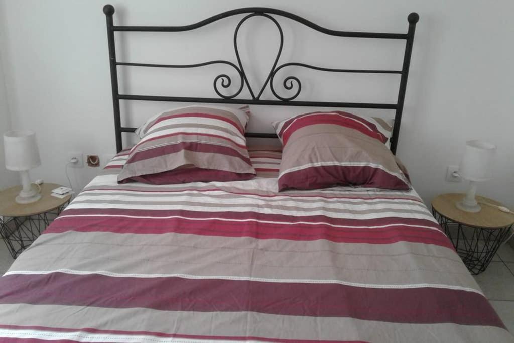 Les Champs Appartement Cernoy-en-Berry Buitenkant foto